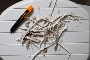 How to reseal a bathtub or shower tray? - Dainty Dress Diaries